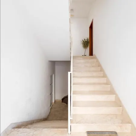 Appartement The Old Town View Apartment, 5 Min Walk, Parking